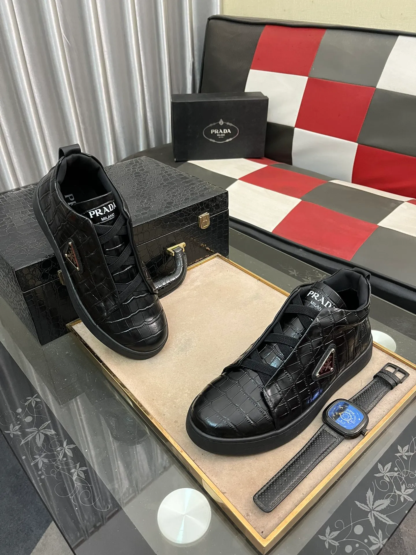 Men's shoes 💰580⌚️⌚️【PRADA】Prada - High-end quality casual sports shoes - Upper: calfskin shoe body with brand metal fasteners, - Inner lining: breathable leather lining - Outsole: ultra-light TPU foam·rubber; molded outsole -Super high quality control·Fine workmanship: highlighted (high-end·luxury·grade) -Size: 38-443️⃣Colors available